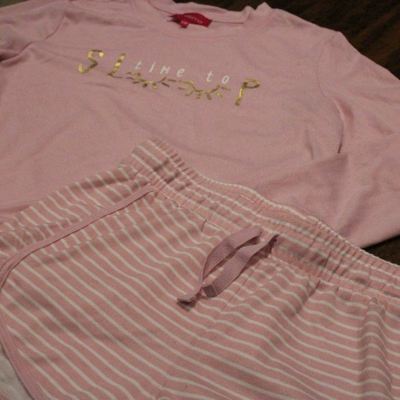 2/$20 🏷 Carisma Lounge Set Size Large - Picture 2 of 4